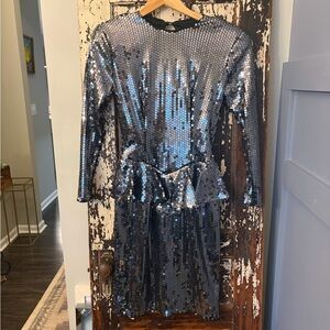 Tadashi vintage metallic Sequin Long Sleeve Dress. Open Back. Event dress